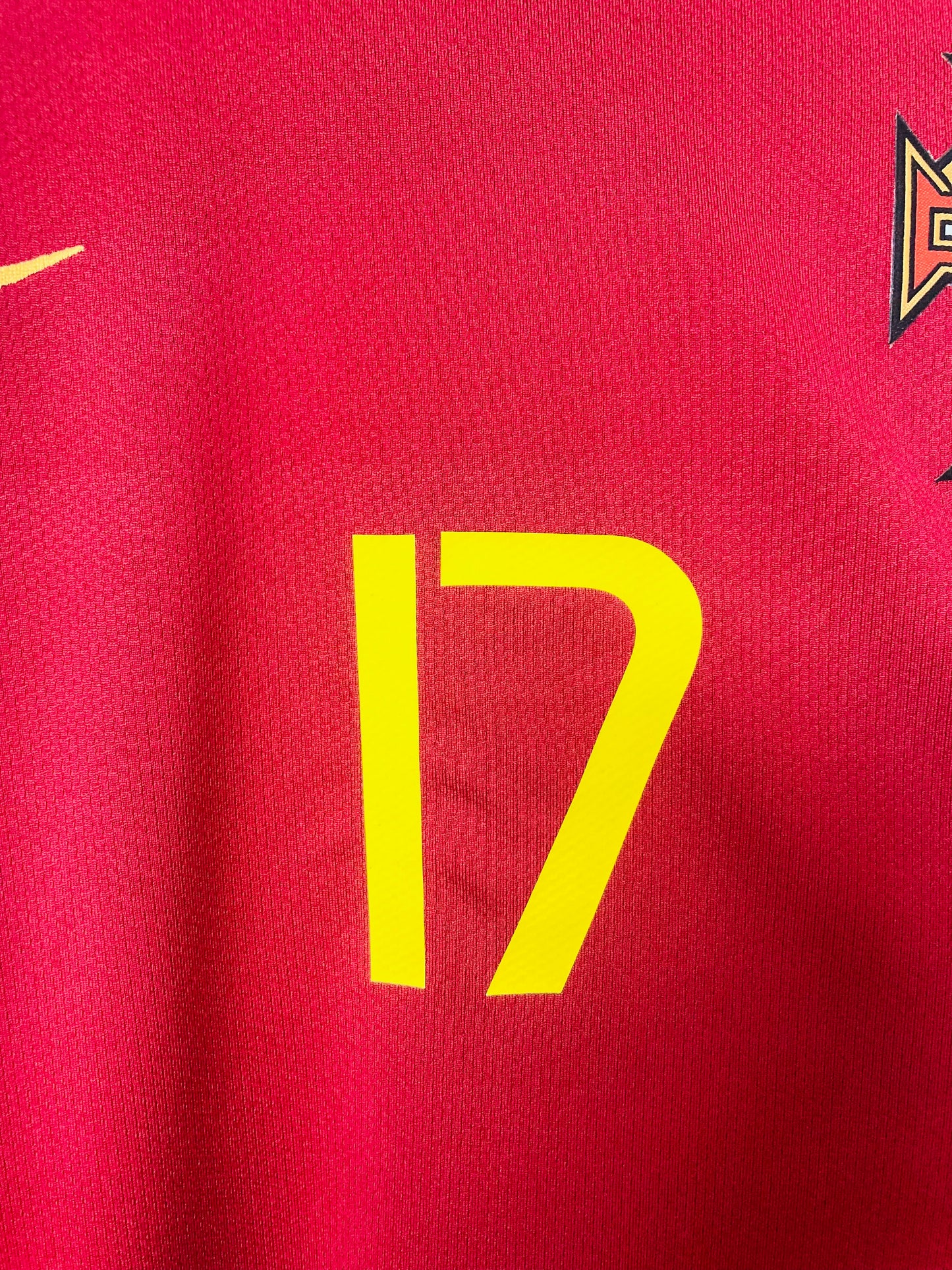 Portugal home football shirt
W/C 2006 Ronaldo XXL