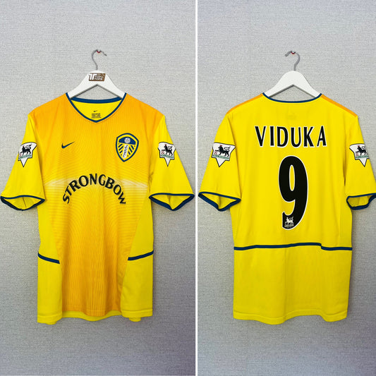 Leeds United away football shirt
2002/03 Viduka Medium