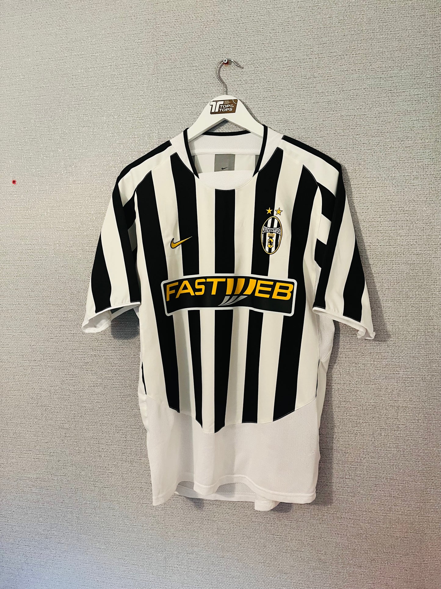 Juventus home football shirt
2003/04 Del Piero Medium