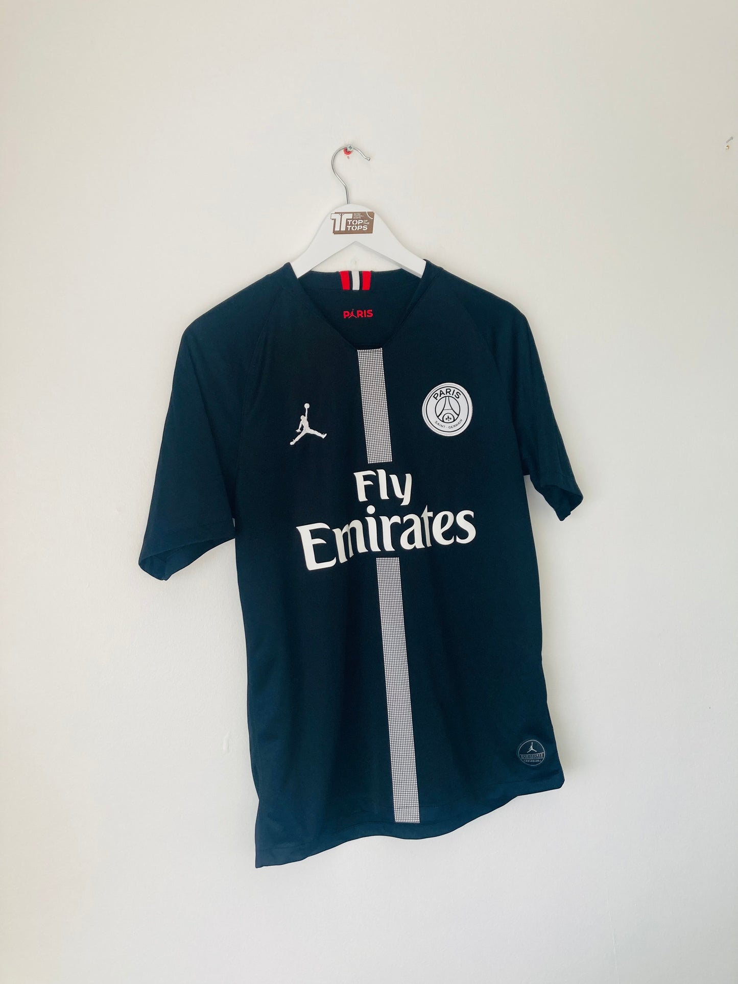 PSG third cup football shirt
2018/19 Neymar Jr medium