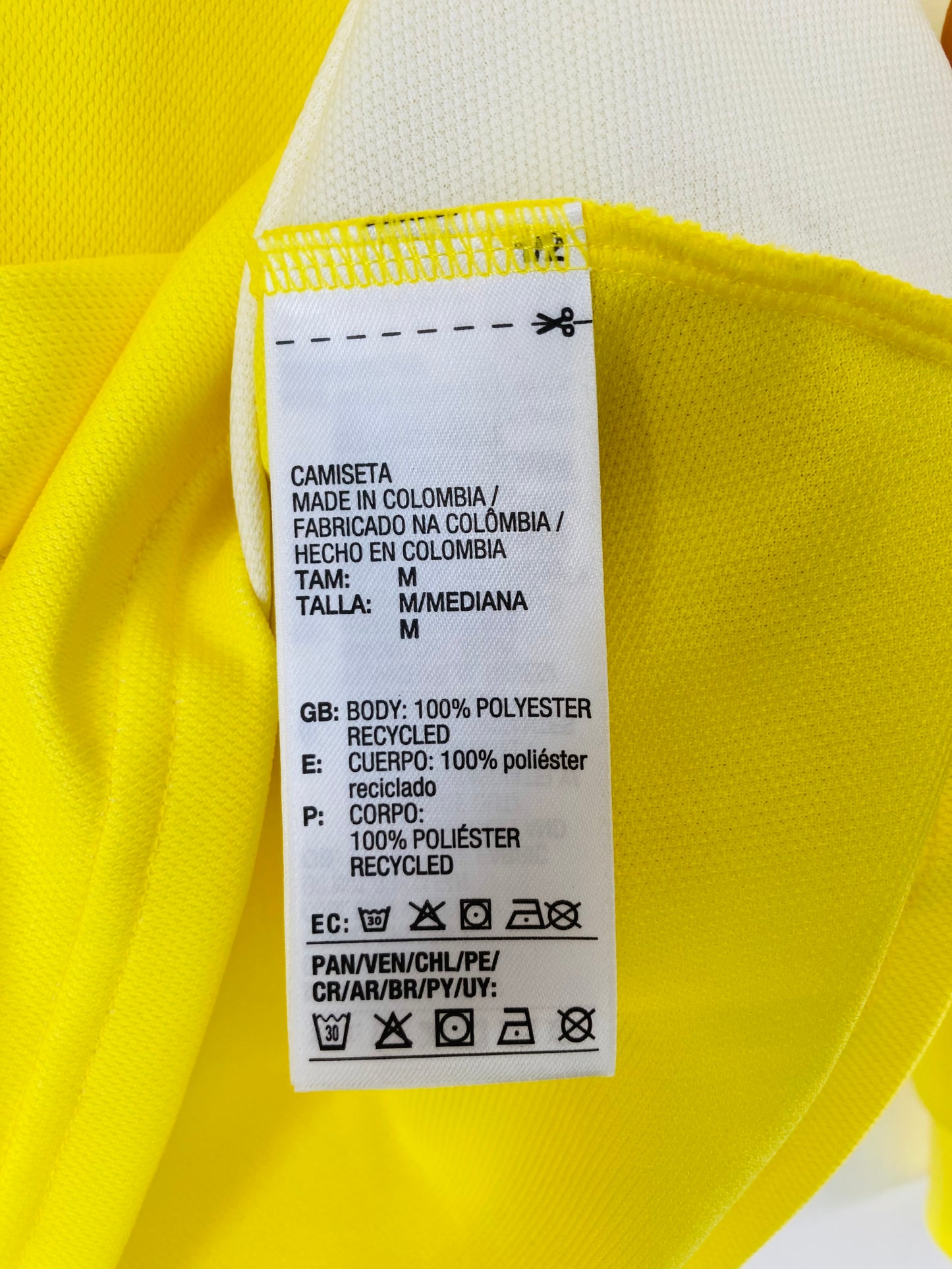 Colombia home football shirt 2018 medium