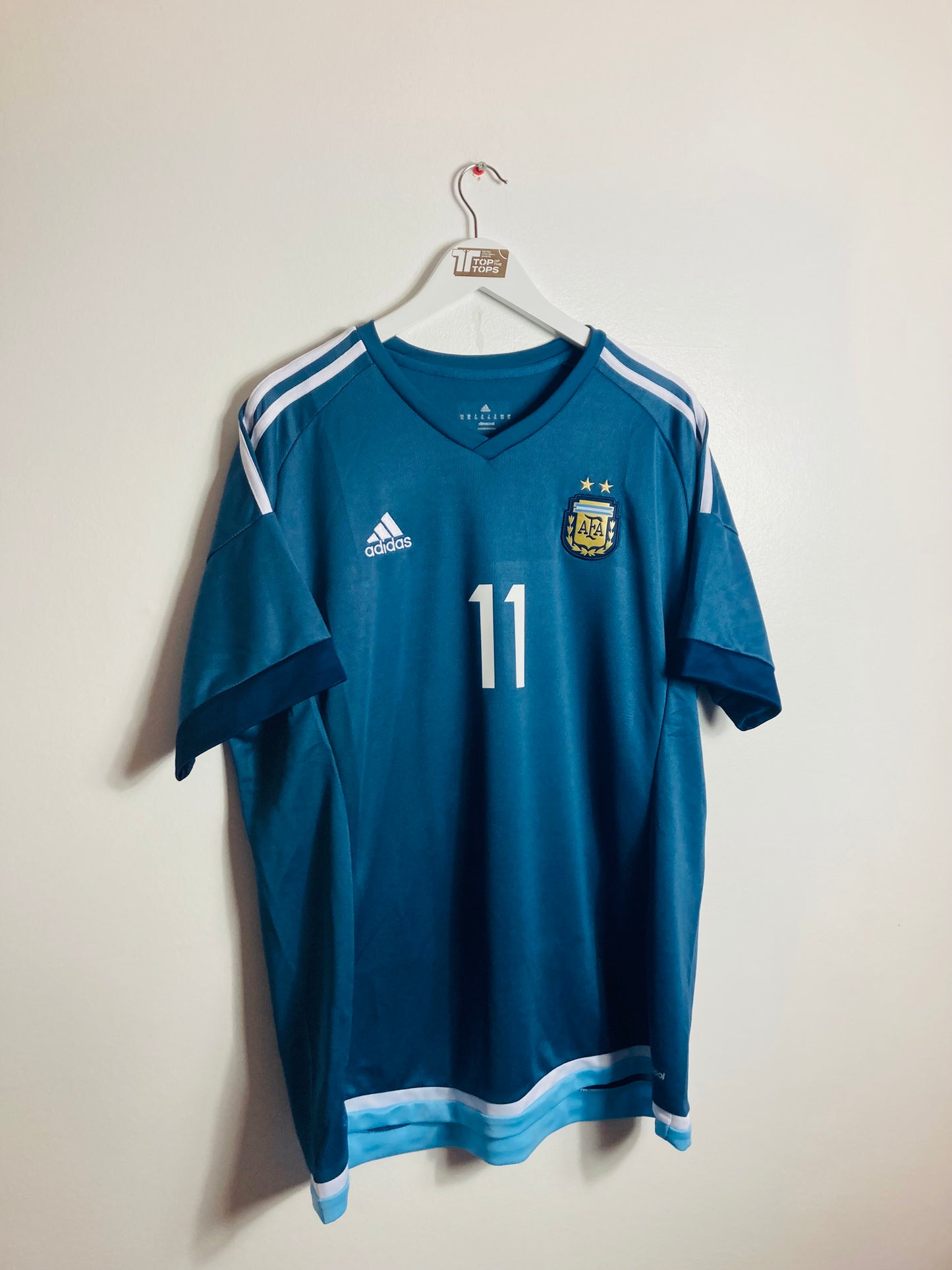 Argentina away football shirt
2015/16 Aguero XL