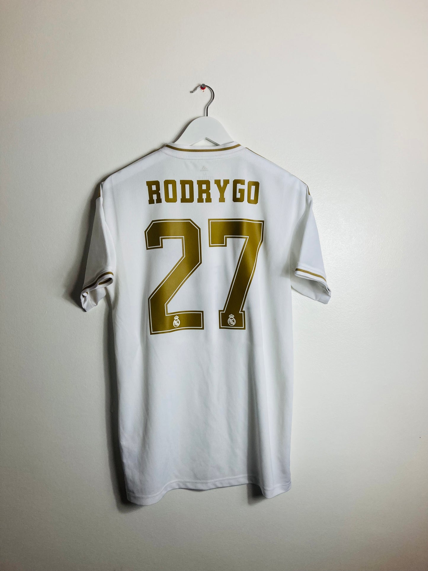 Real Madrid home football shirt
2019/20 Rodrygo Medium