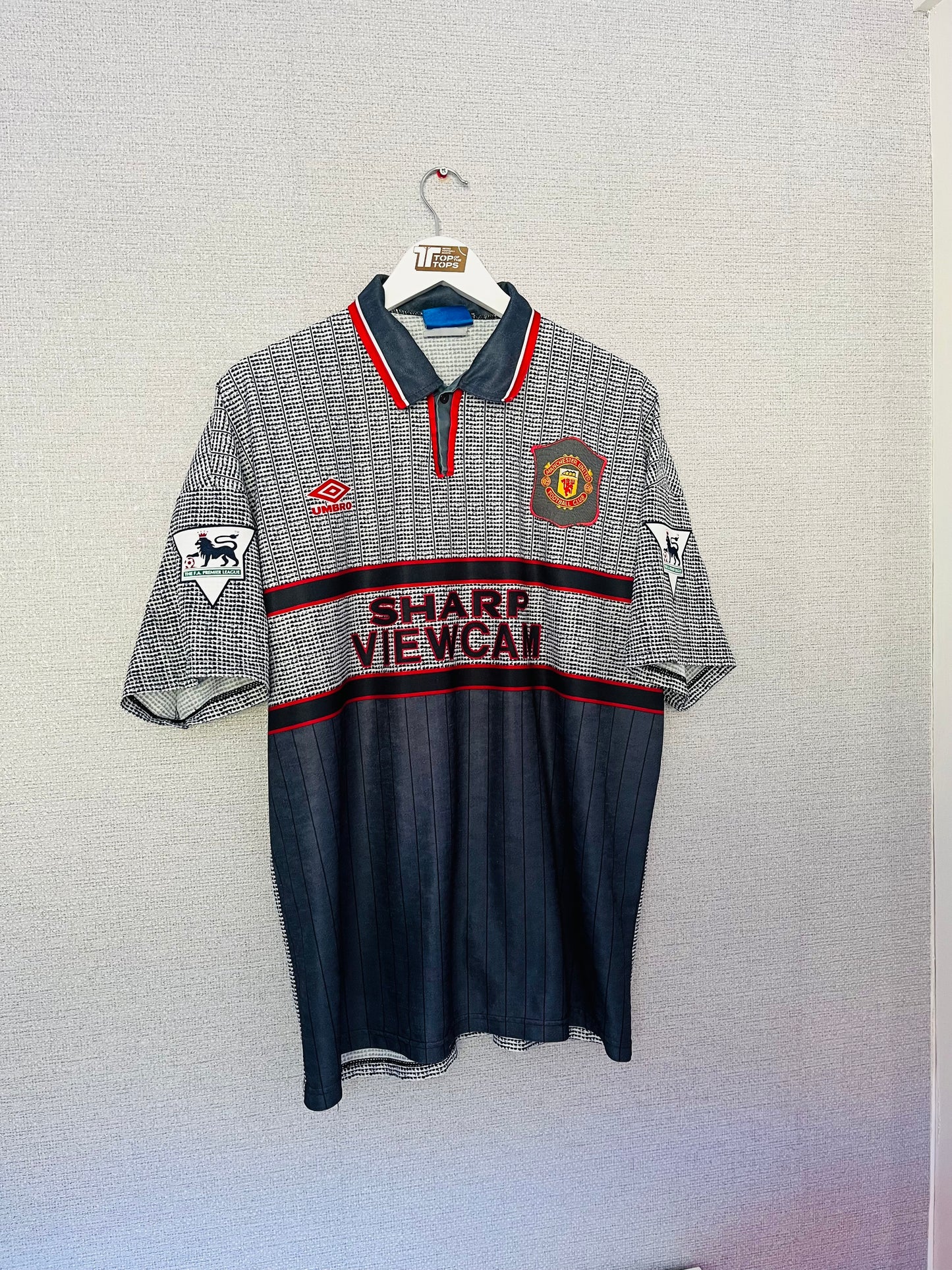 Manchester United away football shirt 1995/96 Cantona XL