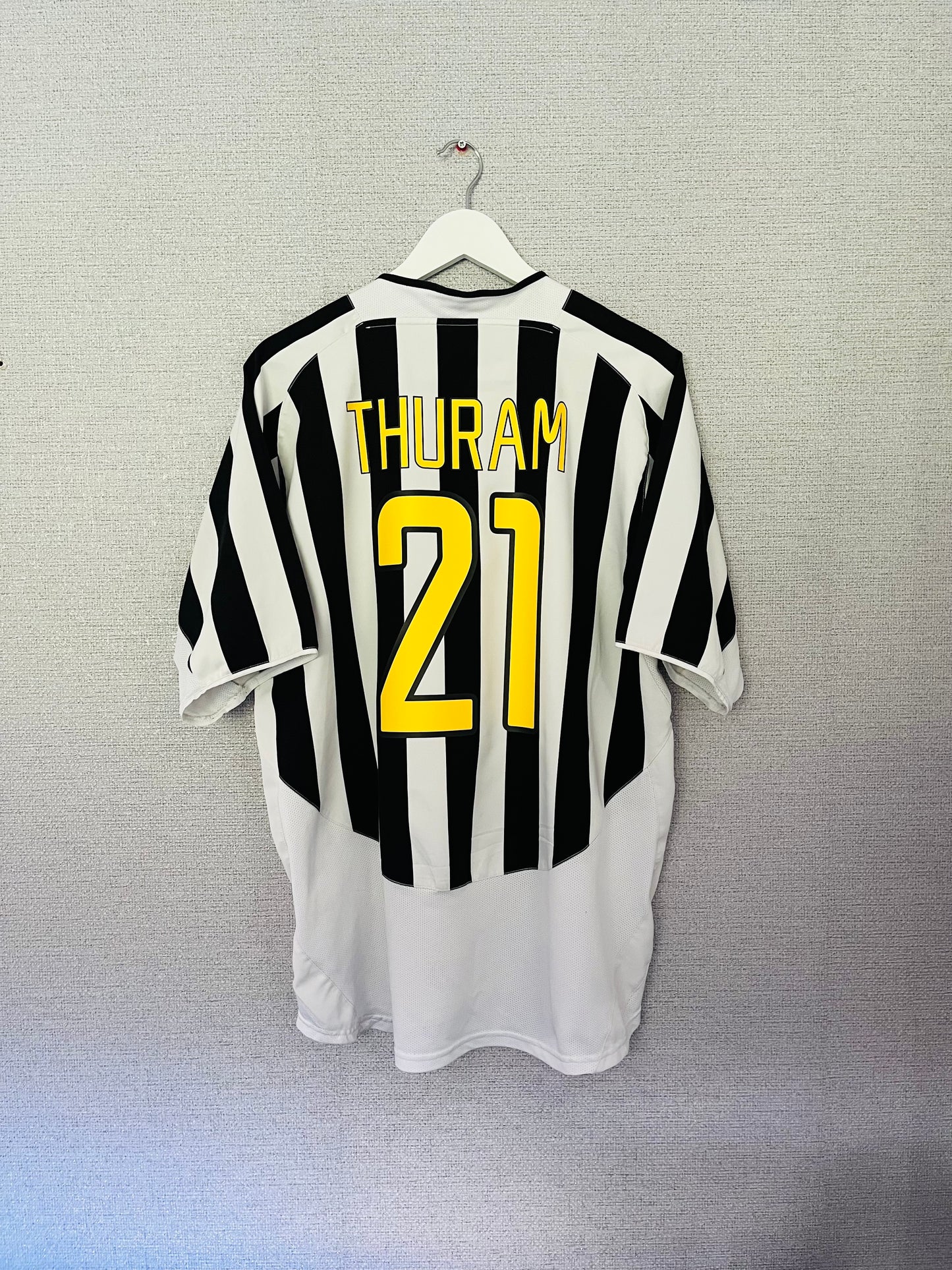 Juventus home football shirt 2003/04 Thuram XL
