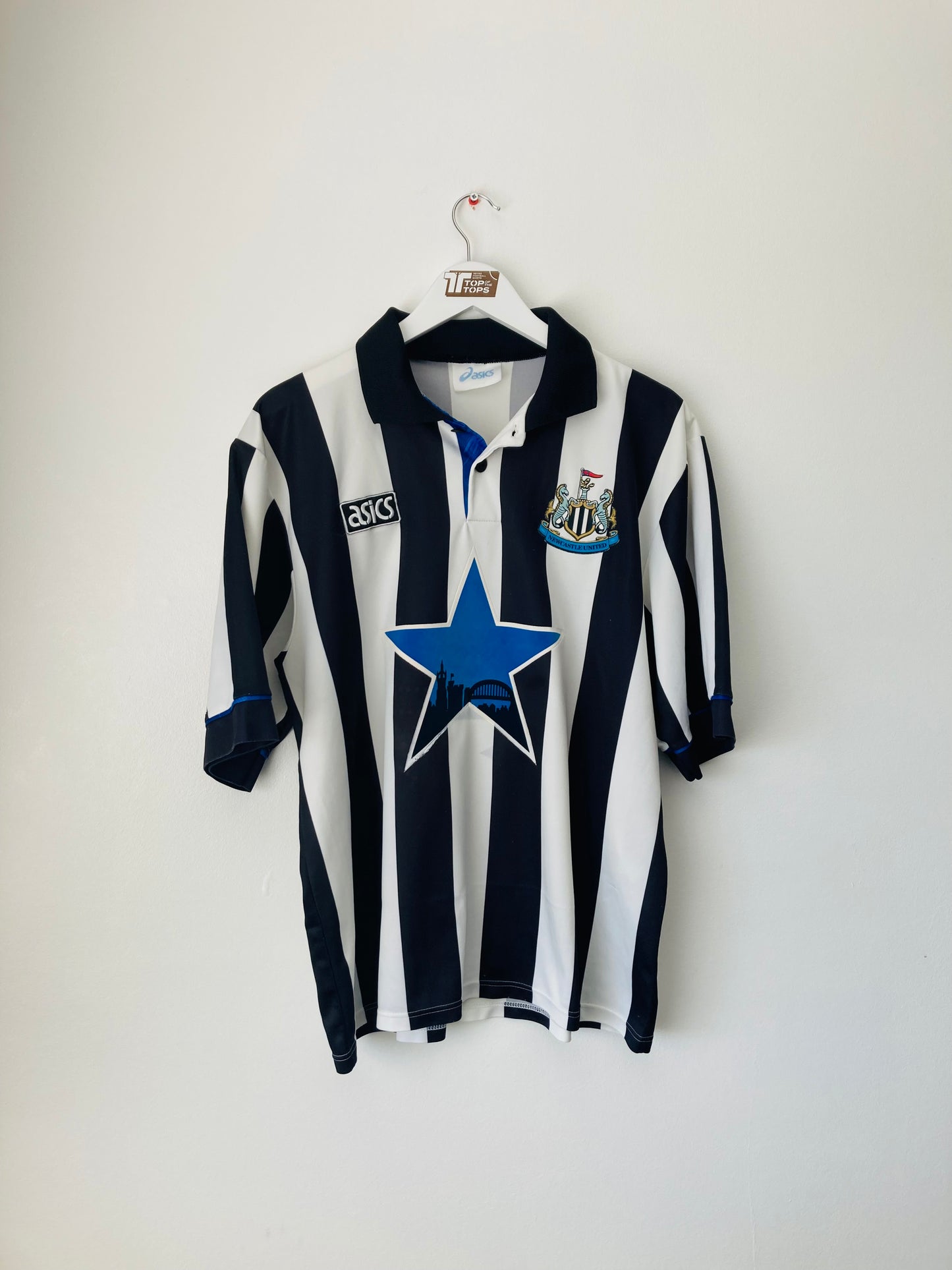 Newcastle United home football shirt
1993/95 XL
