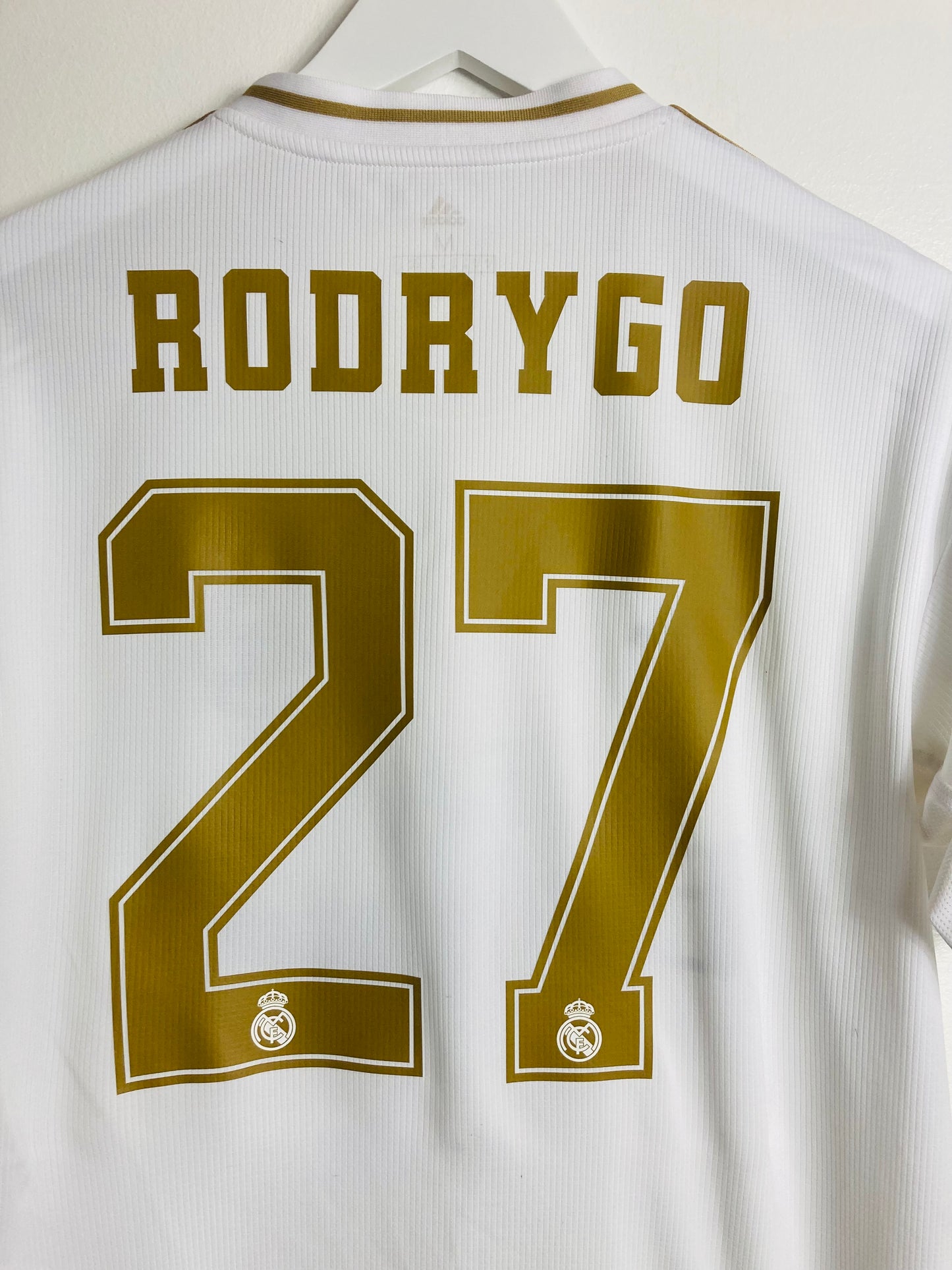 Real Madrid home football shirt
2019/20 Rodrygo Medium
