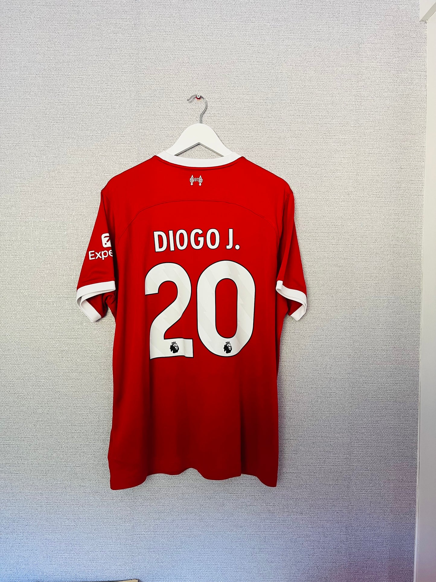 Liverpool home football shirt
2023/24 Jota XL