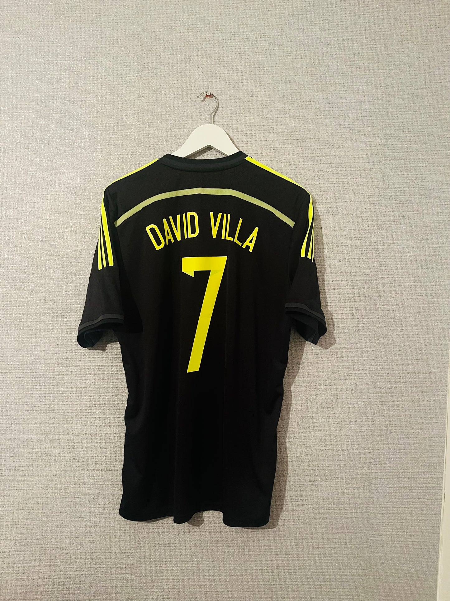 Spain away football shirt W/C 2014 David Villa Large
