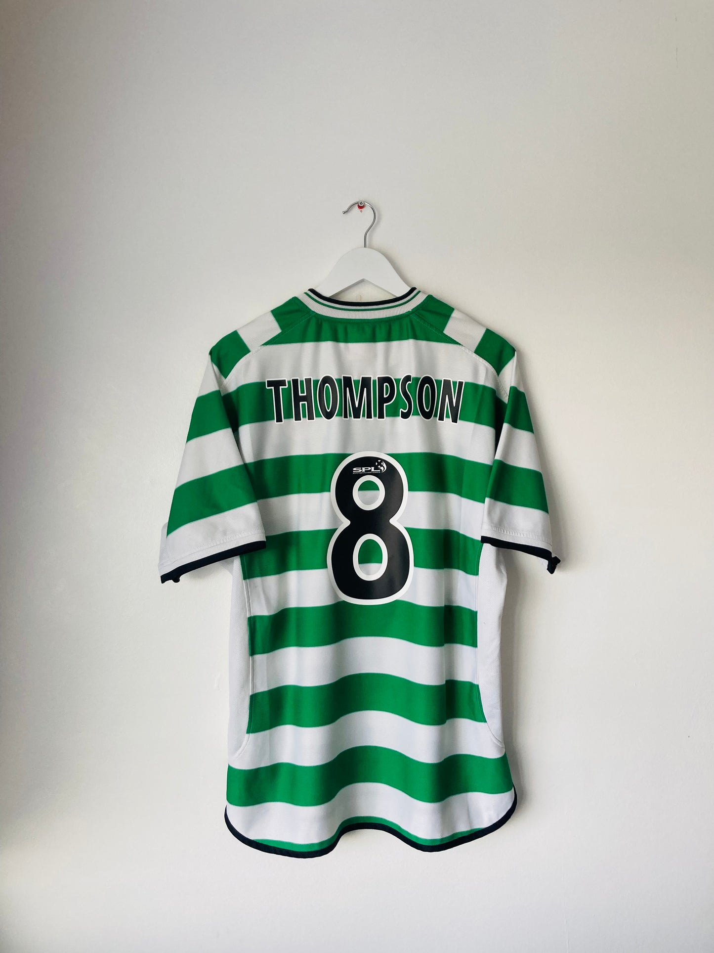 Glasgow Celtic home football shirt
2001/03 Thompson XL