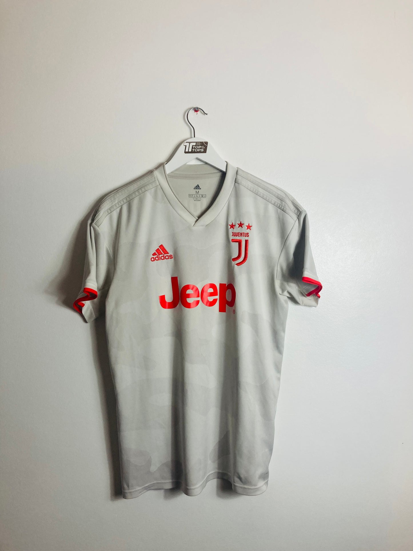 Juventus away football shirt 2019/20 CR7 Medium