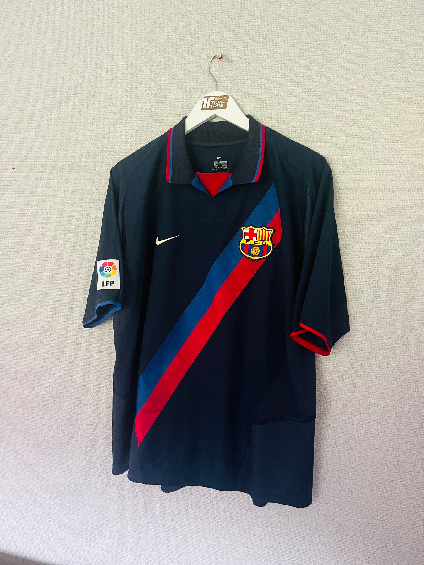 Barcelona away football shirt 2003/04 Ronaldinho Large