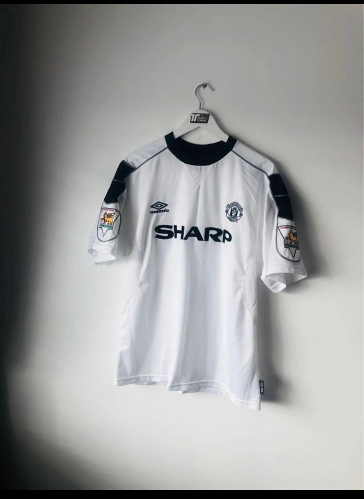 Manchester United away football shirt
Stam Large 1999/2000