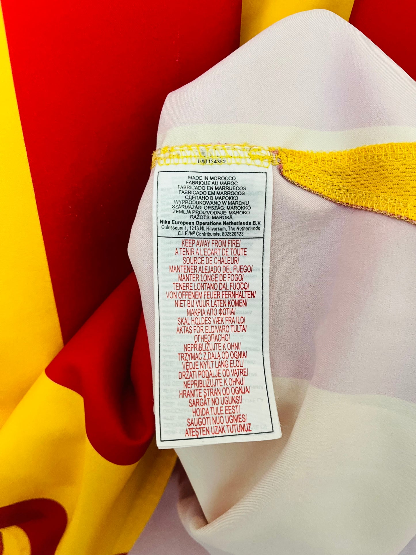 Lens home football shirt 2005/06 Keita XL