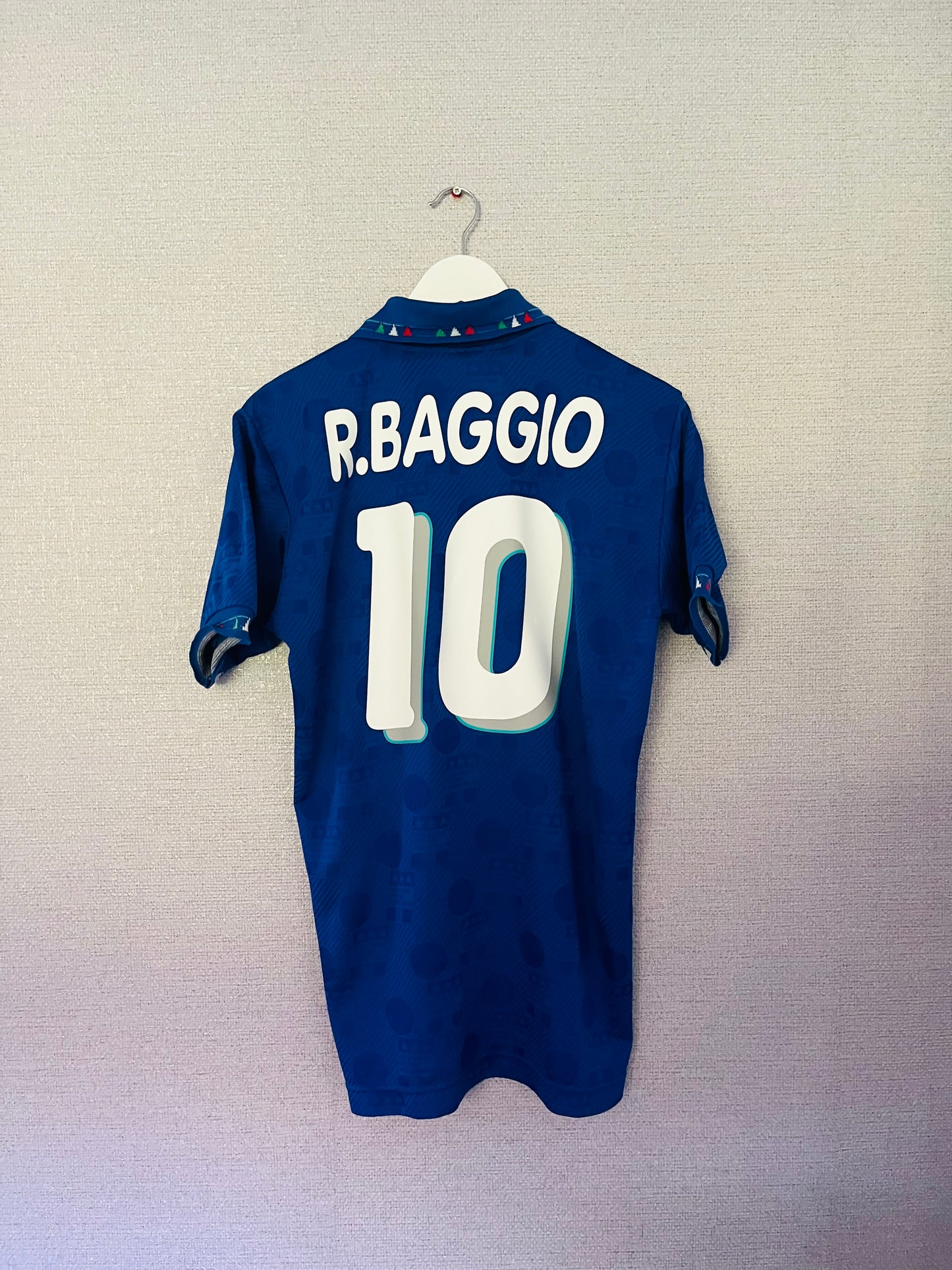 Italy home football shirt W/C 1994 Baggio Medium