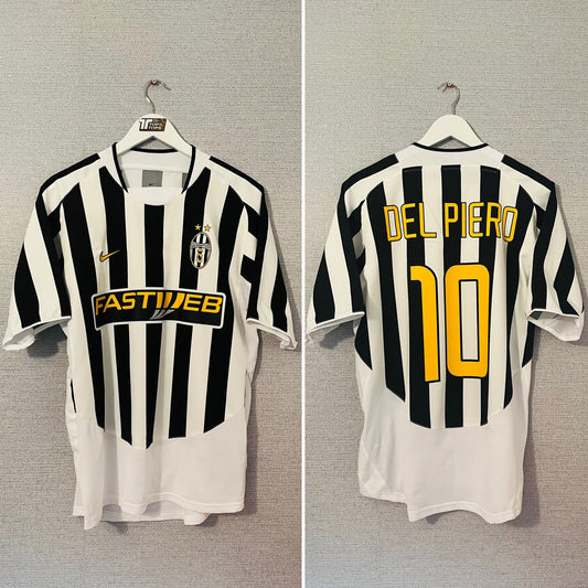 Juventus home football shirt
2003/04 Del Piero Medium
