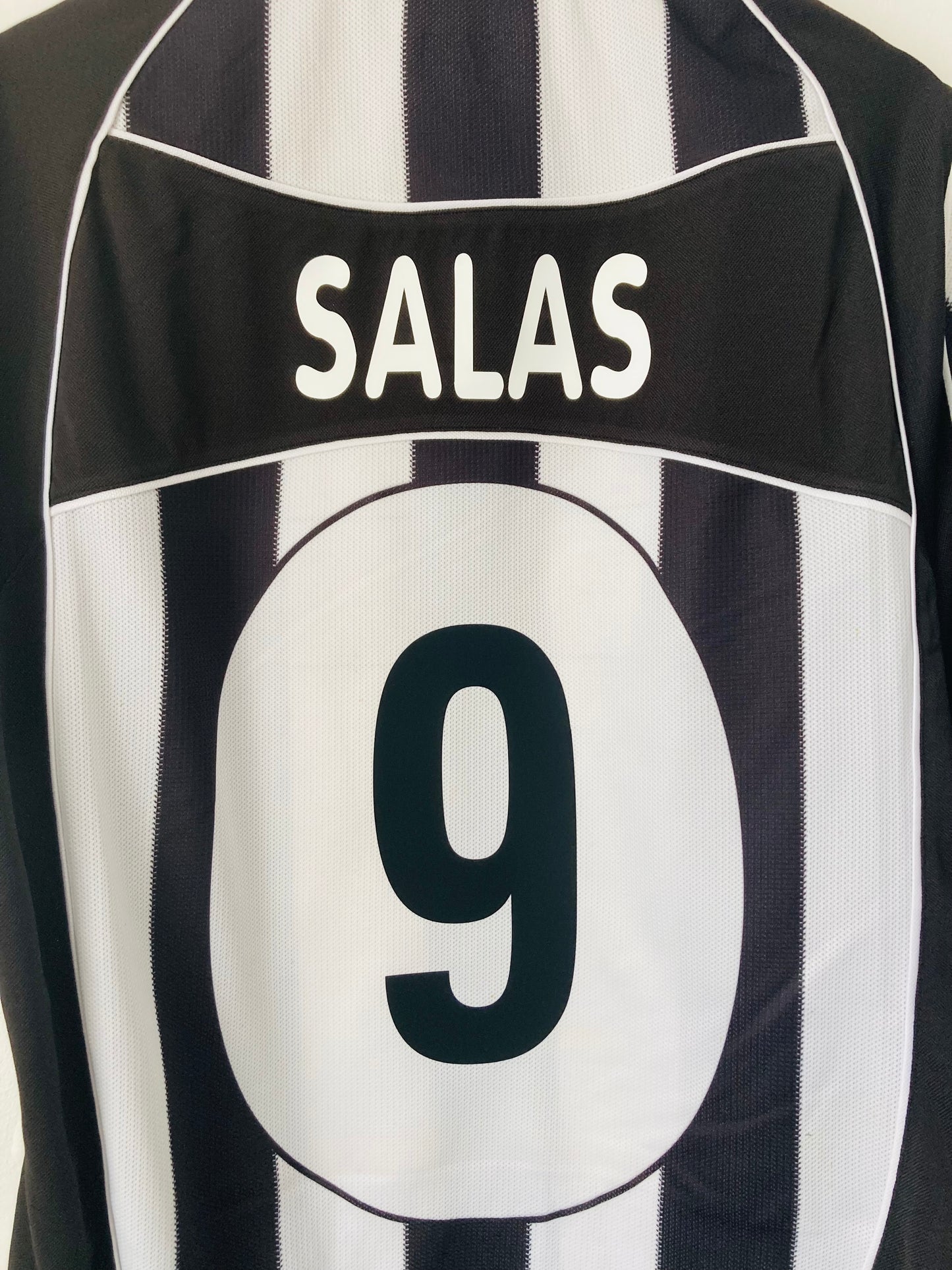 Juventus home football shirt 2002/03 Salas Large