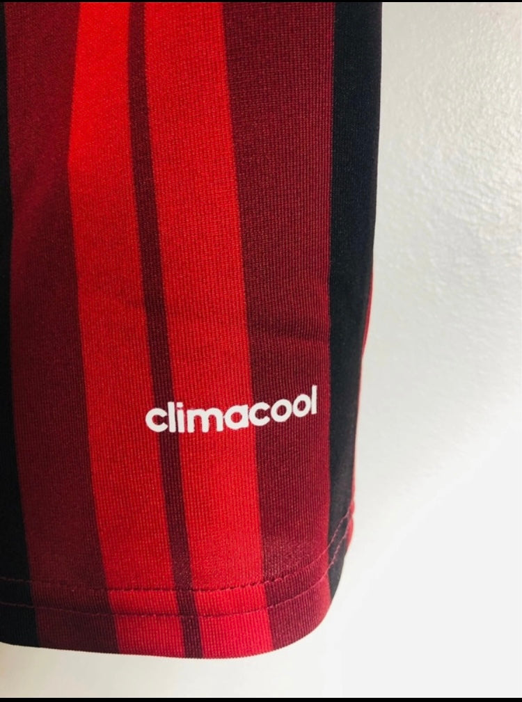 AC Milan home football shirt
Kaka medium 2014/15