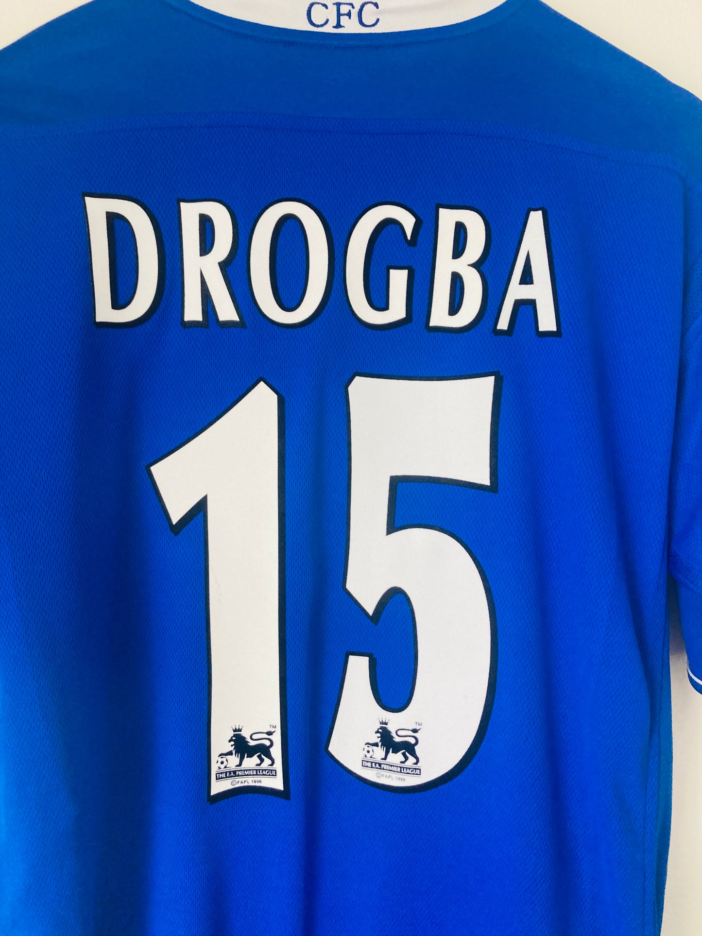 Chelsea home football shirt 2003/05 Drogba Large