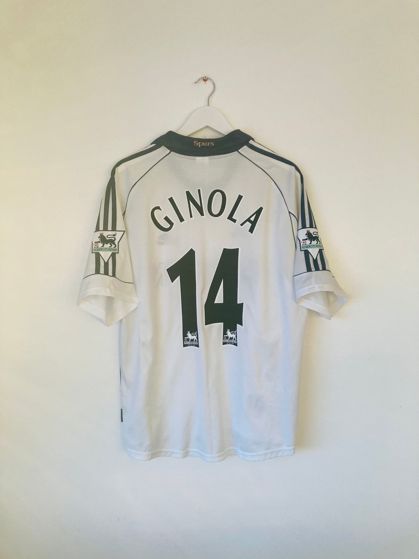 Tottenham Hotspur home football shirt
1999/2001 Ginola Large