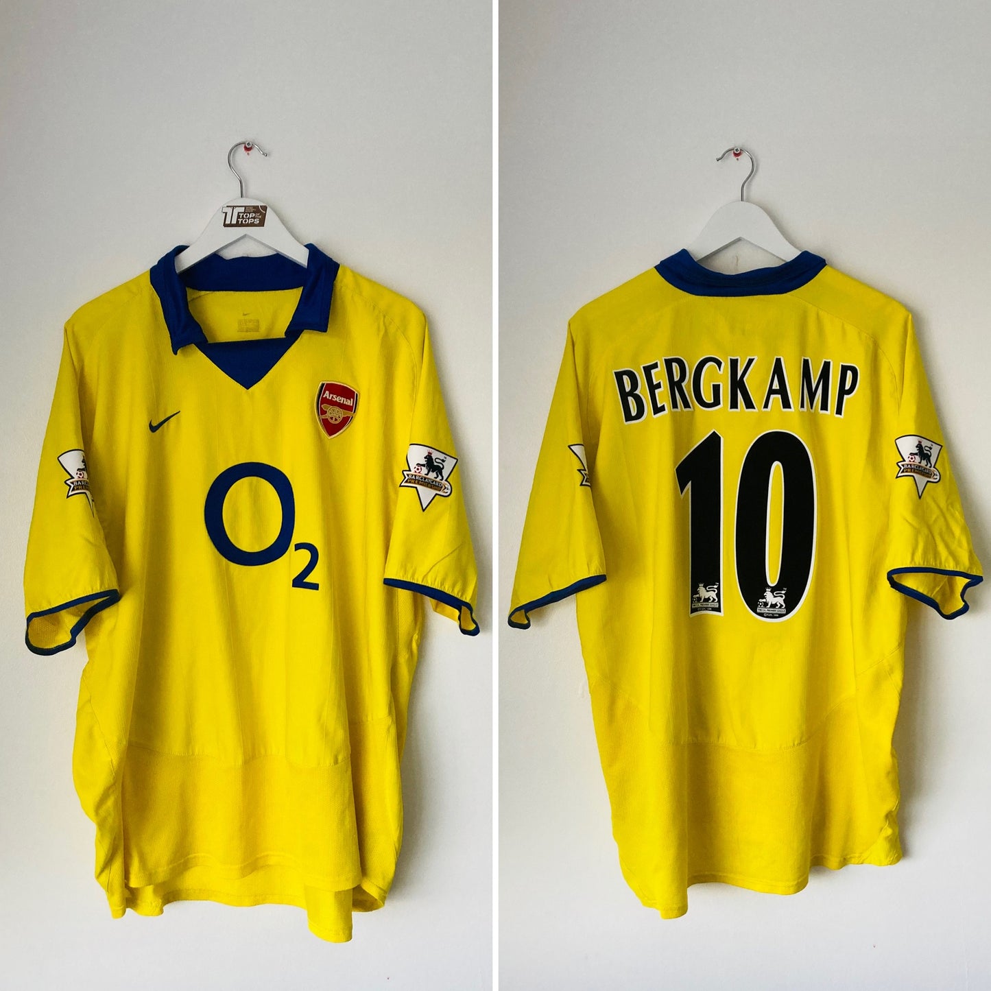 Arsenal away football shirt
2003/04 Bergkamp XXL