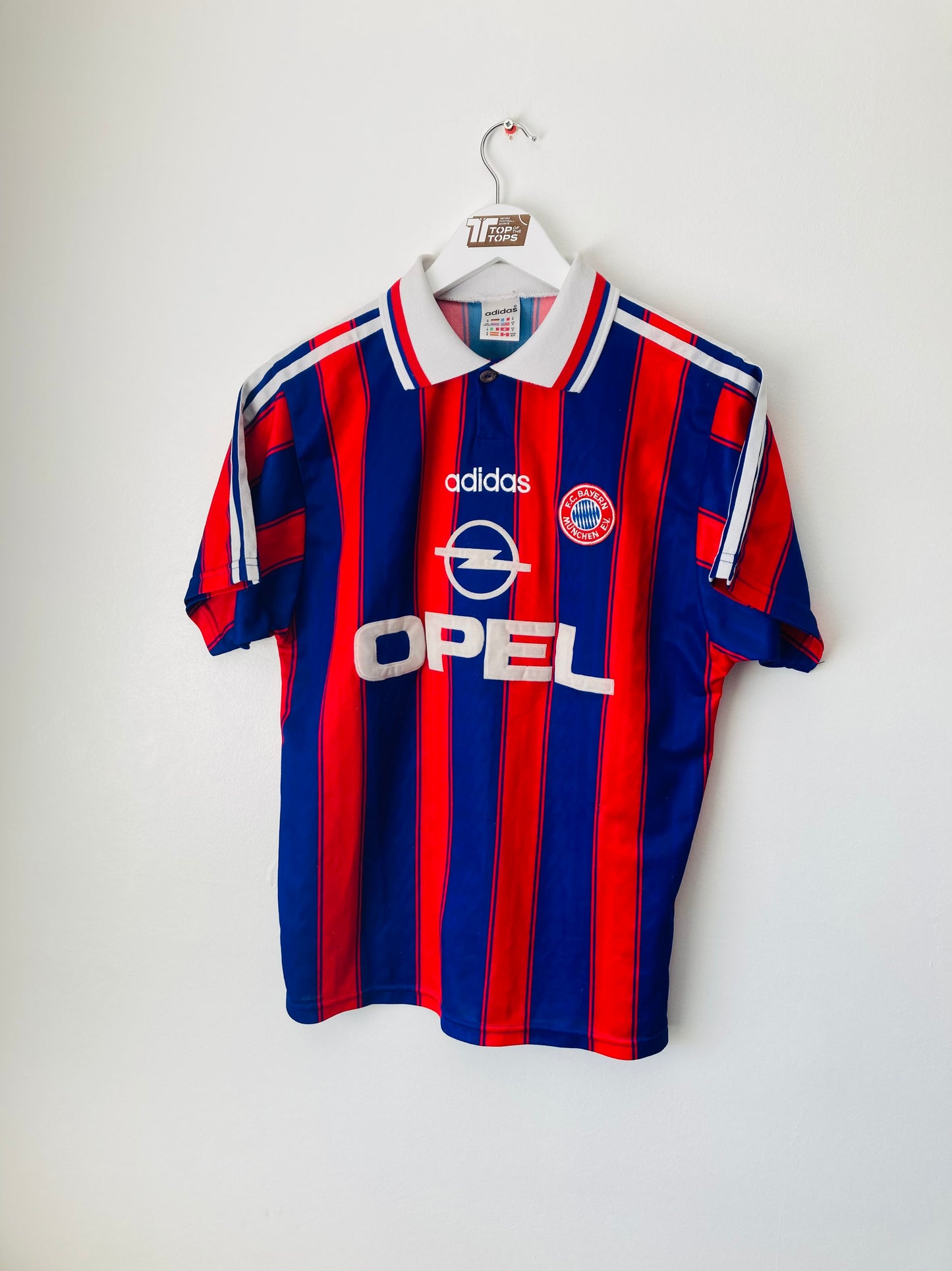 Bayern Munich home football shirt
1995/97 Sforza Small