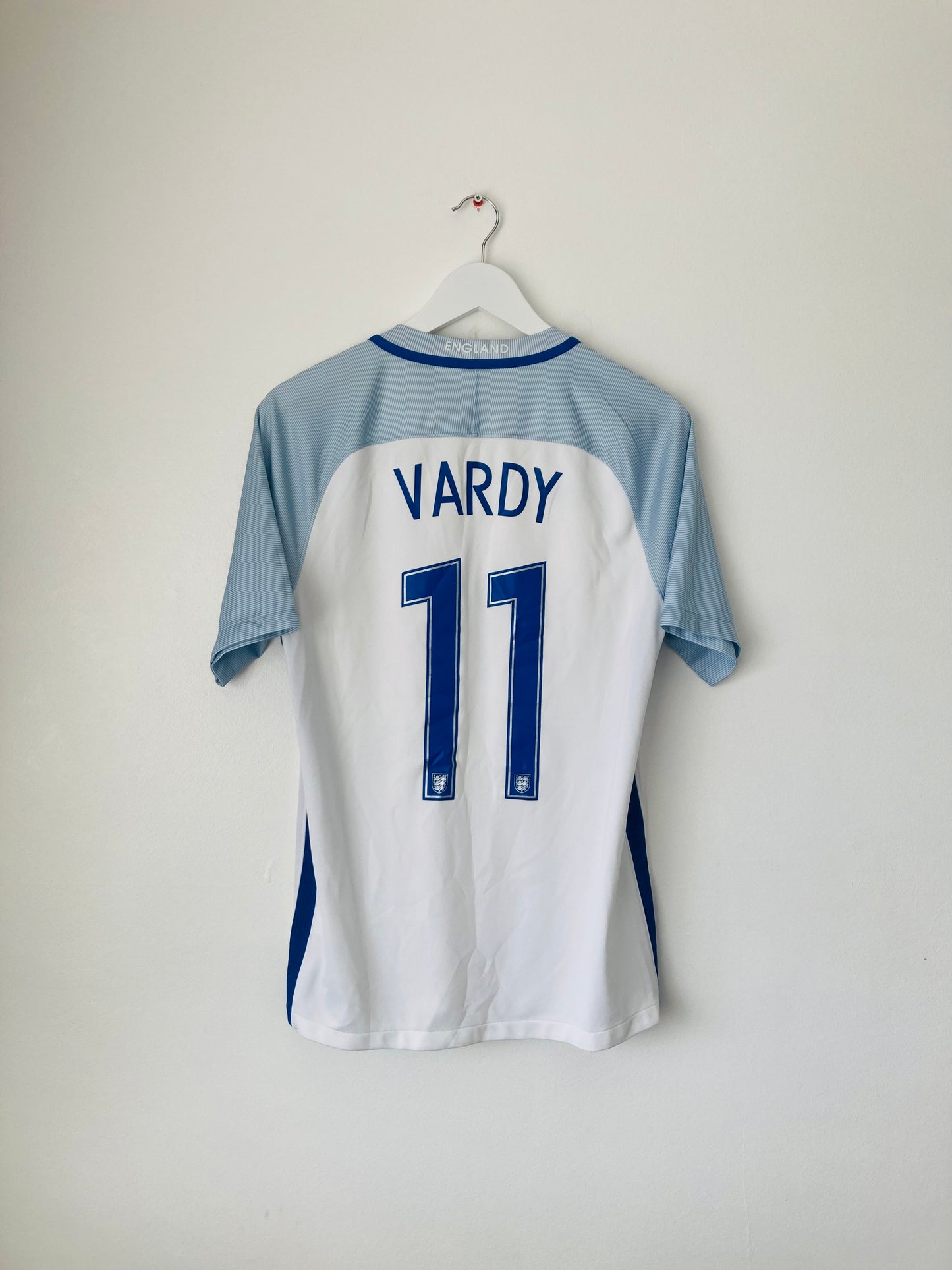 England home football shirt
2016/17 Vardy small