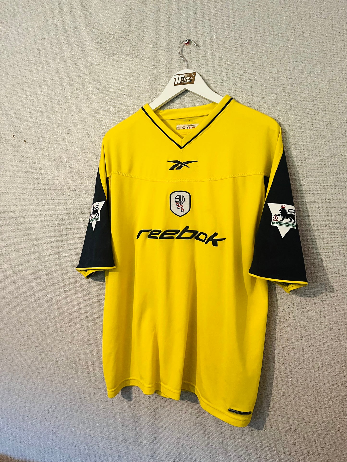 Bolton Wanderers away football shirt
2002/03 Okocha XL