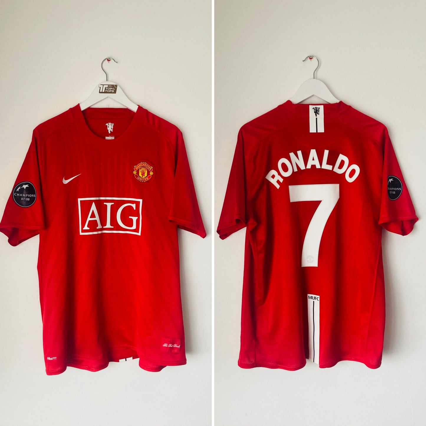 Manchester United home football shirt
2008/09 CR7 XL