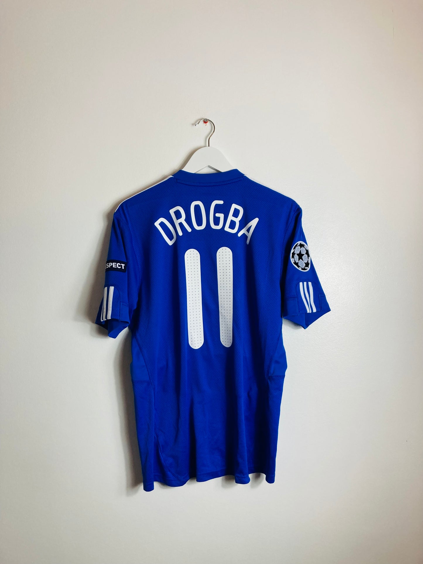 Chelsea home football shirt 2009/10 Drogba Medium
