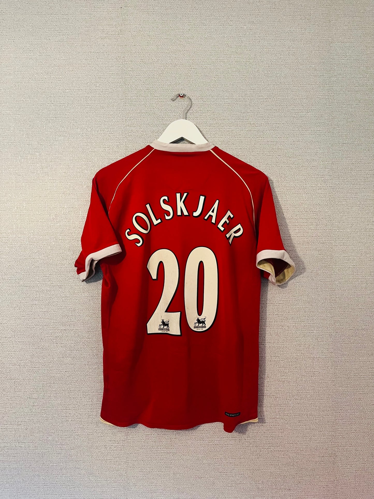 Manchester United home football shirt 2006/07 Solskjaer Medium