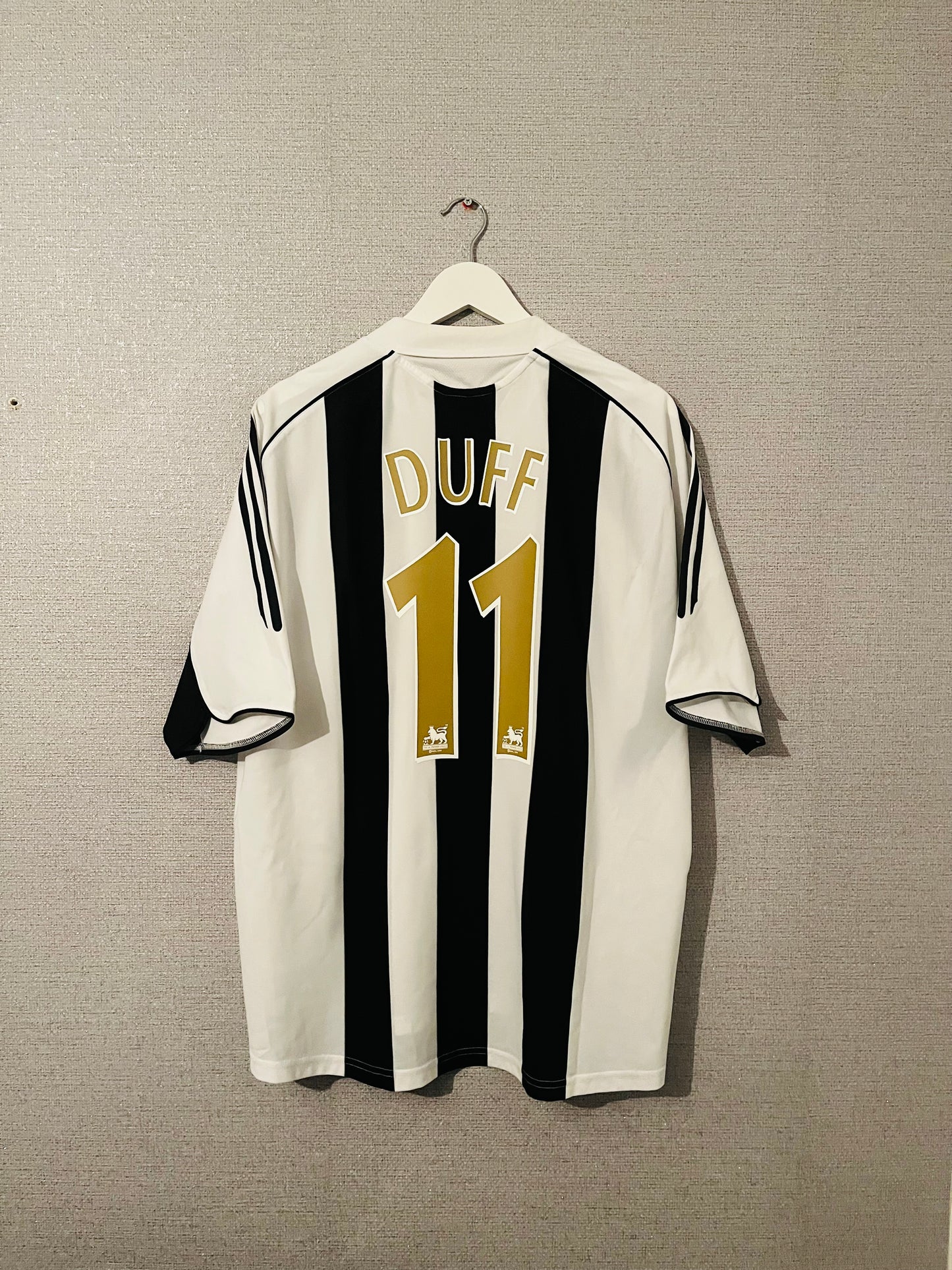 Newcastle United home football shirt 2005/07 Duff XL