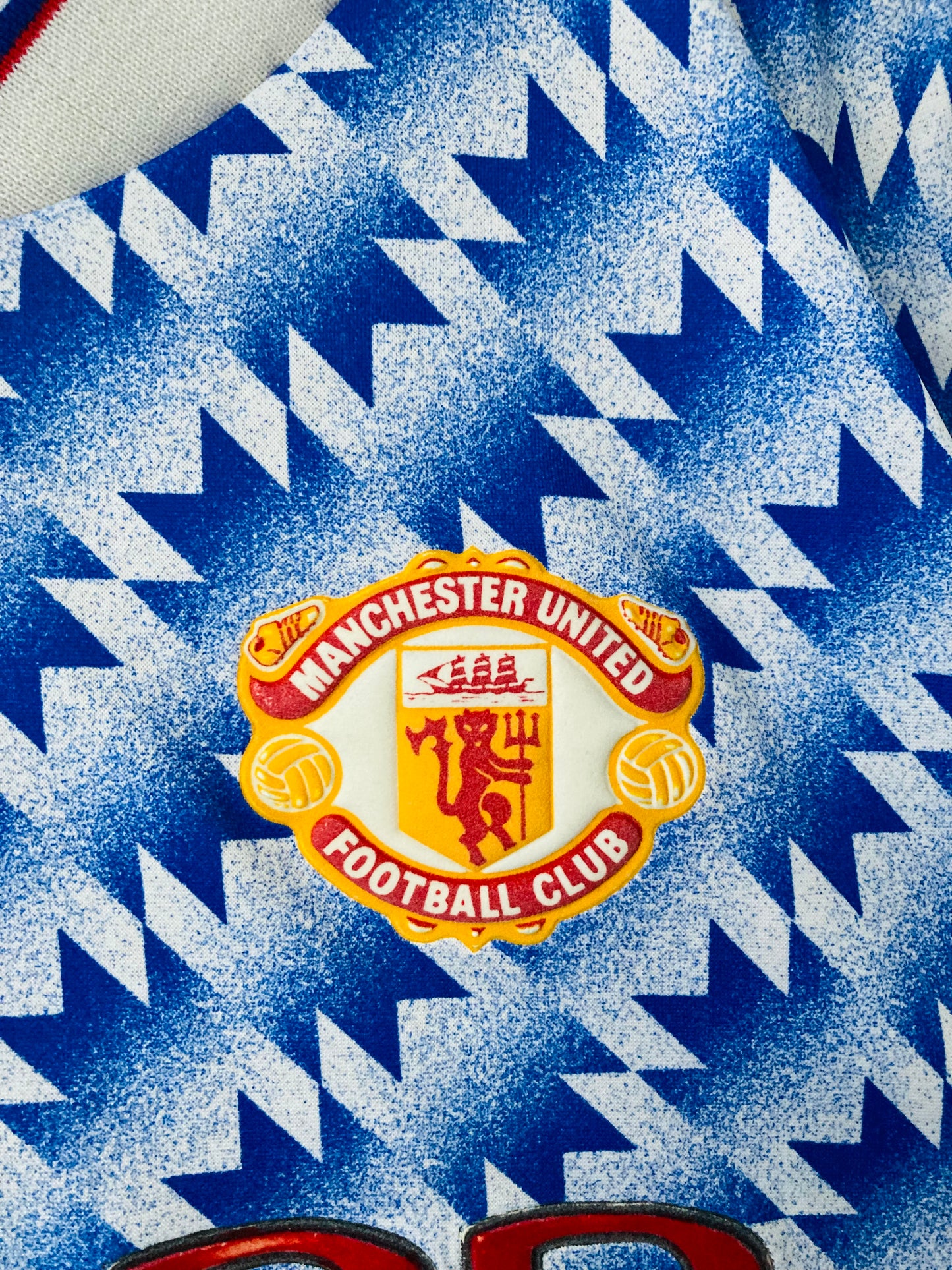 Manchester United away football shirt 1990/92 Large