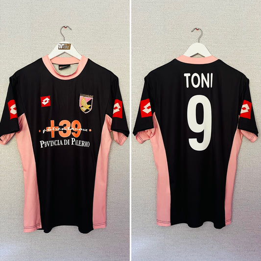 Palermo away football shirt
2004/05 Toni Medium