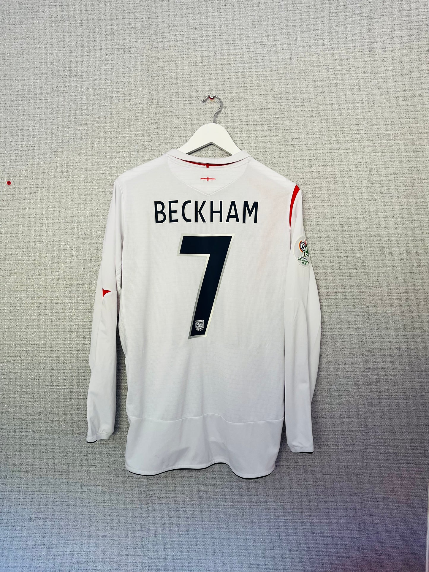 England home football shirt
W/C 2006 Beckham Medium