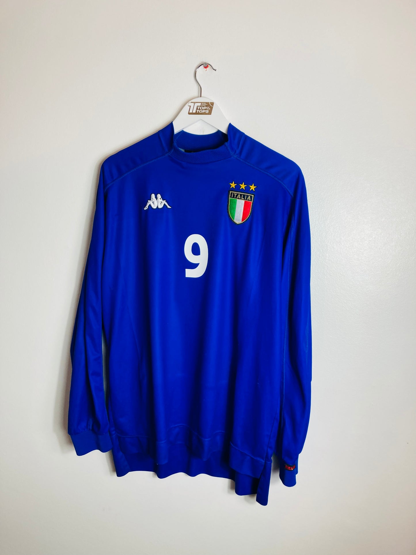 Italy home football shirt
1999/2000 Inzaghi Large