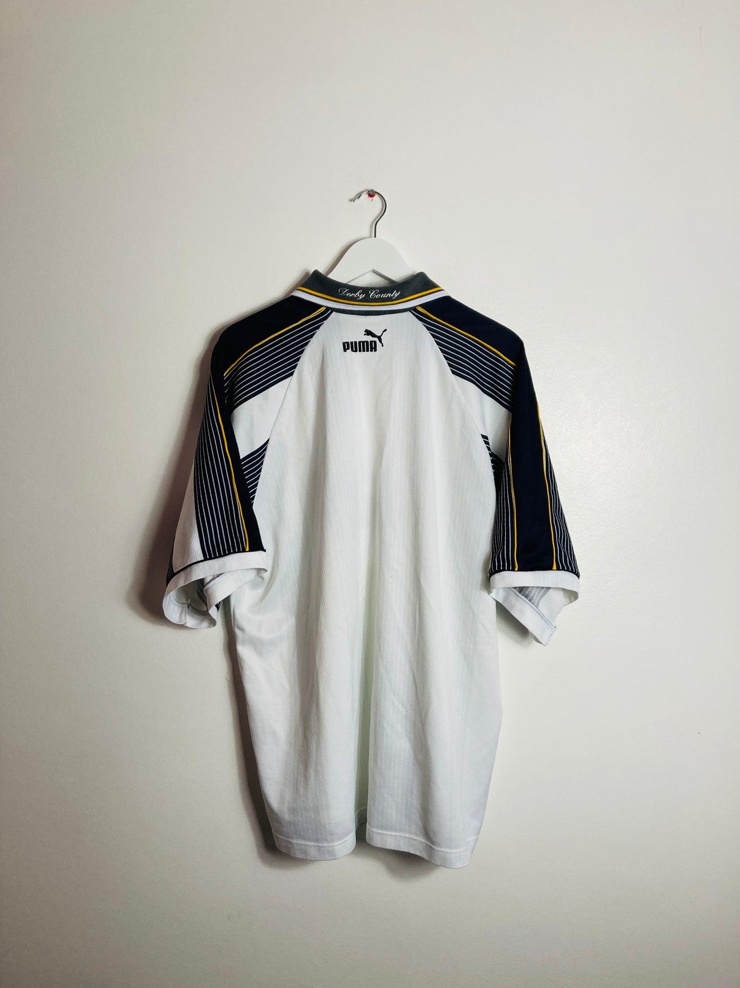 Derby County home football shirt
1995/96 XXL