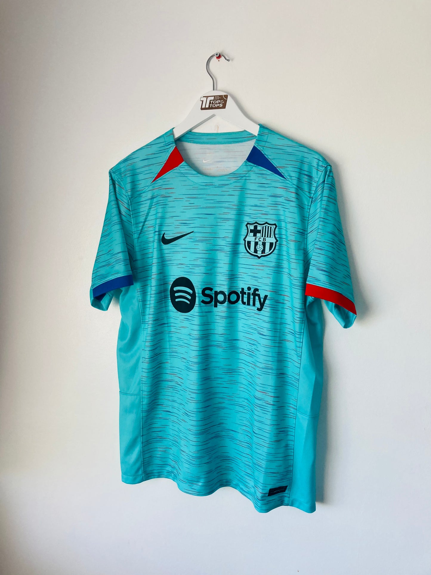 Barcelona third football shirt
2023/24 Lamine Yamal Large
