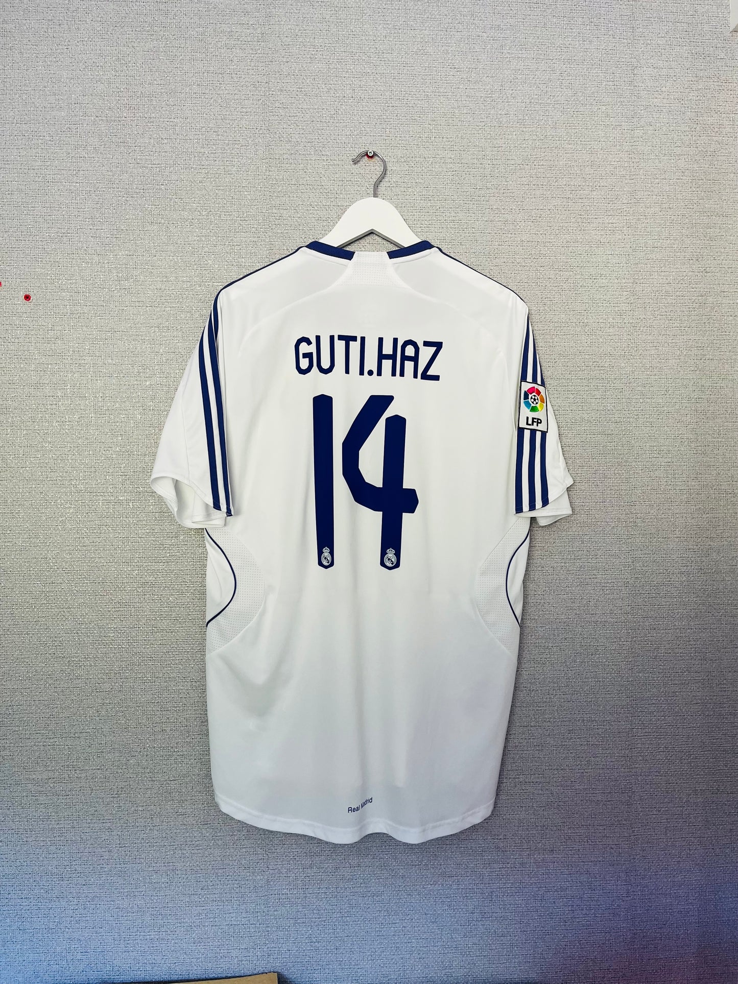 Real Madrid home football shirt 2007/08 Guti Large