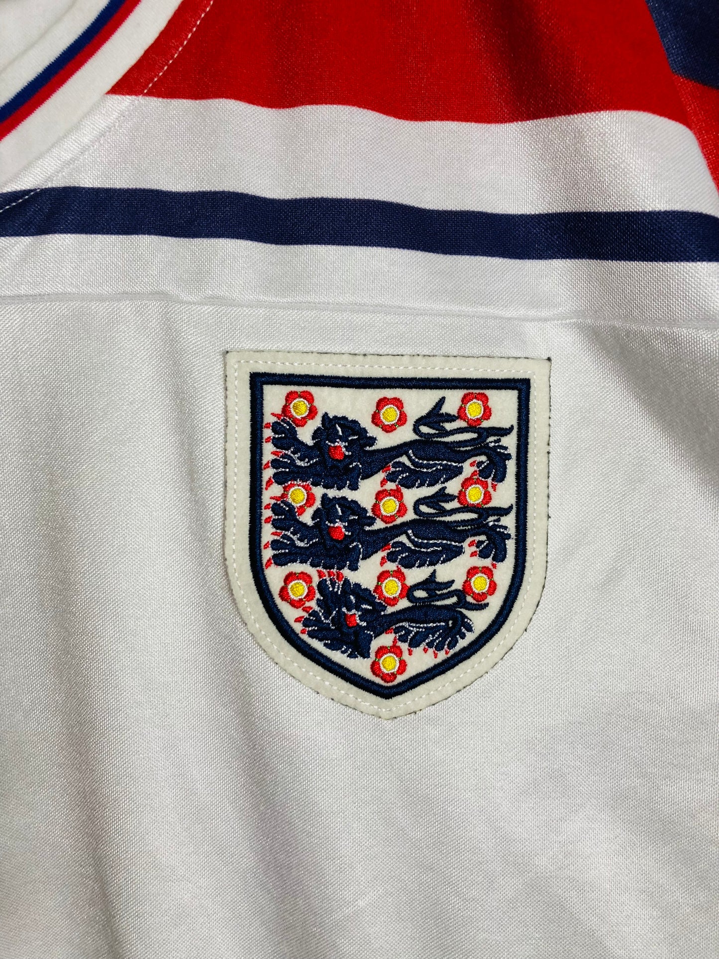 England scoredraw home football shirt 1982