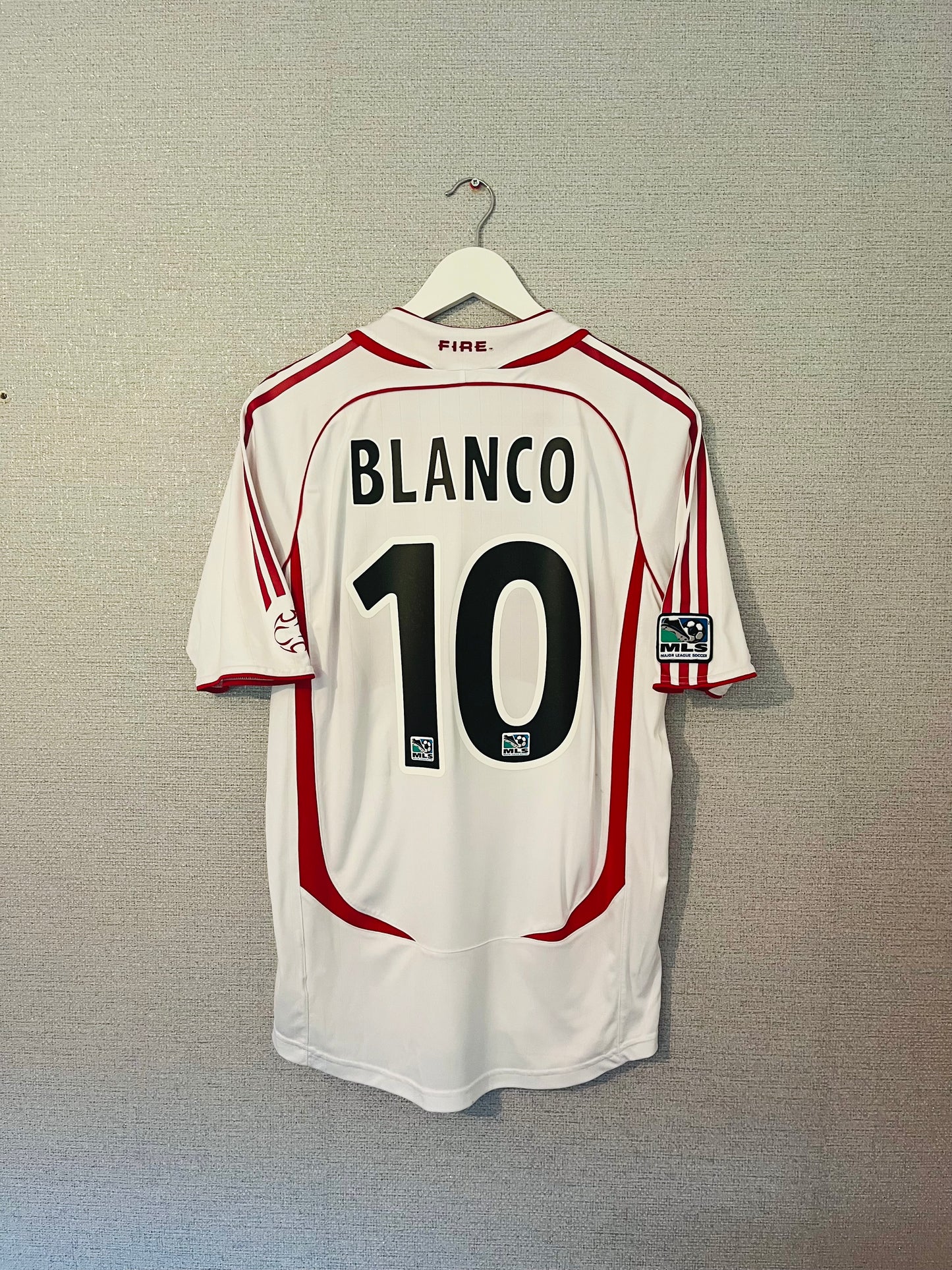 Chicago Fire away football shirt
2006/07 Blanco Medium