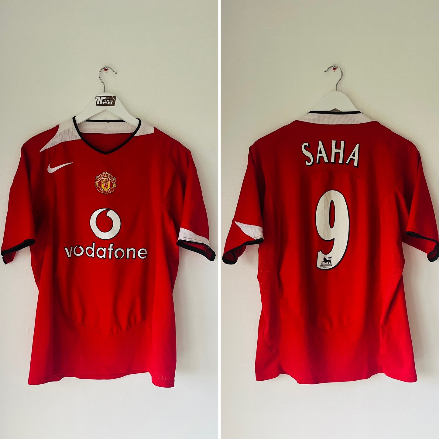 Manchester United home football shirt
2004/06 Saha Medium