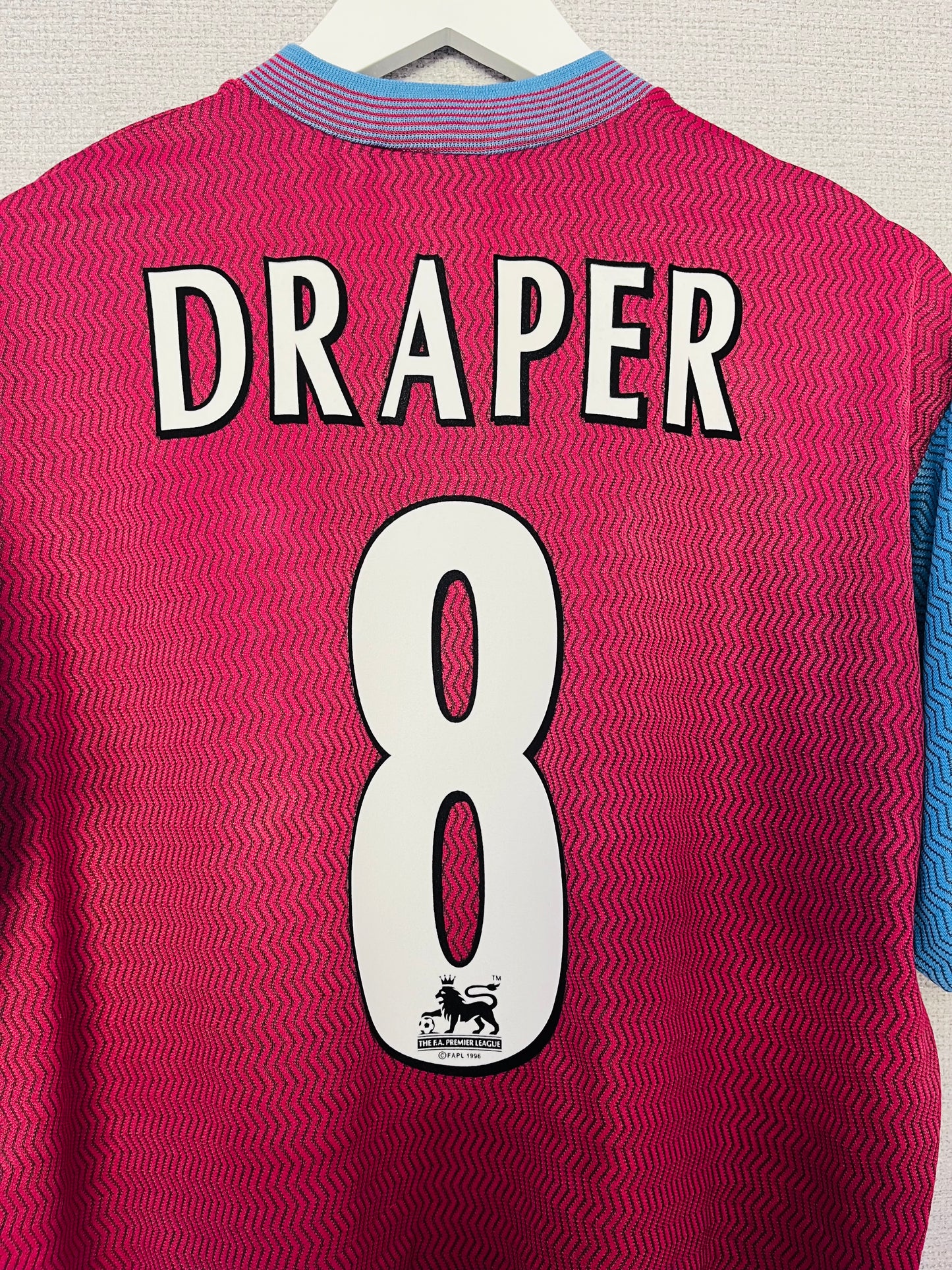 Aston Villa home football shirt
1997/98 Draper Medium