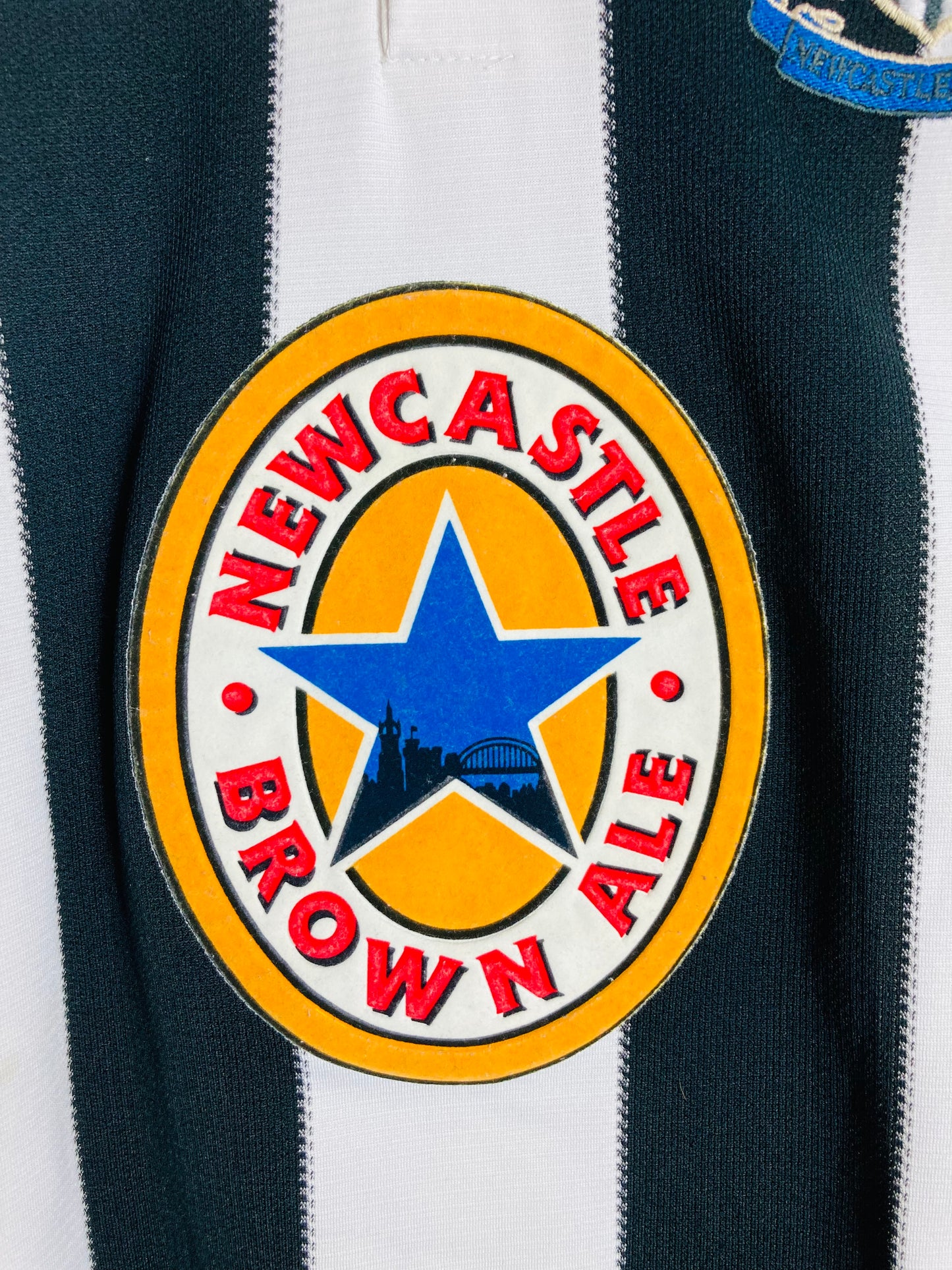 Newcastle United home football shirt 1995/97 Shearer XL