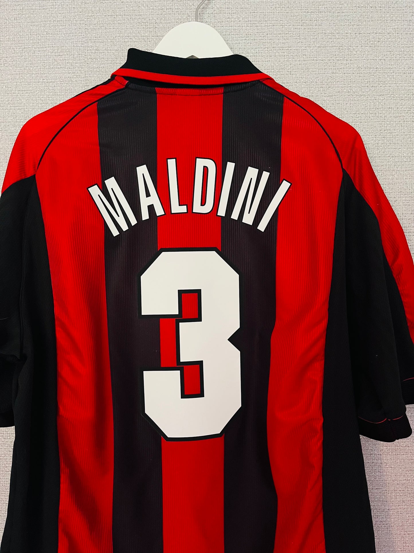 AC Milan home football shirt 1998/2000 Maldini XL