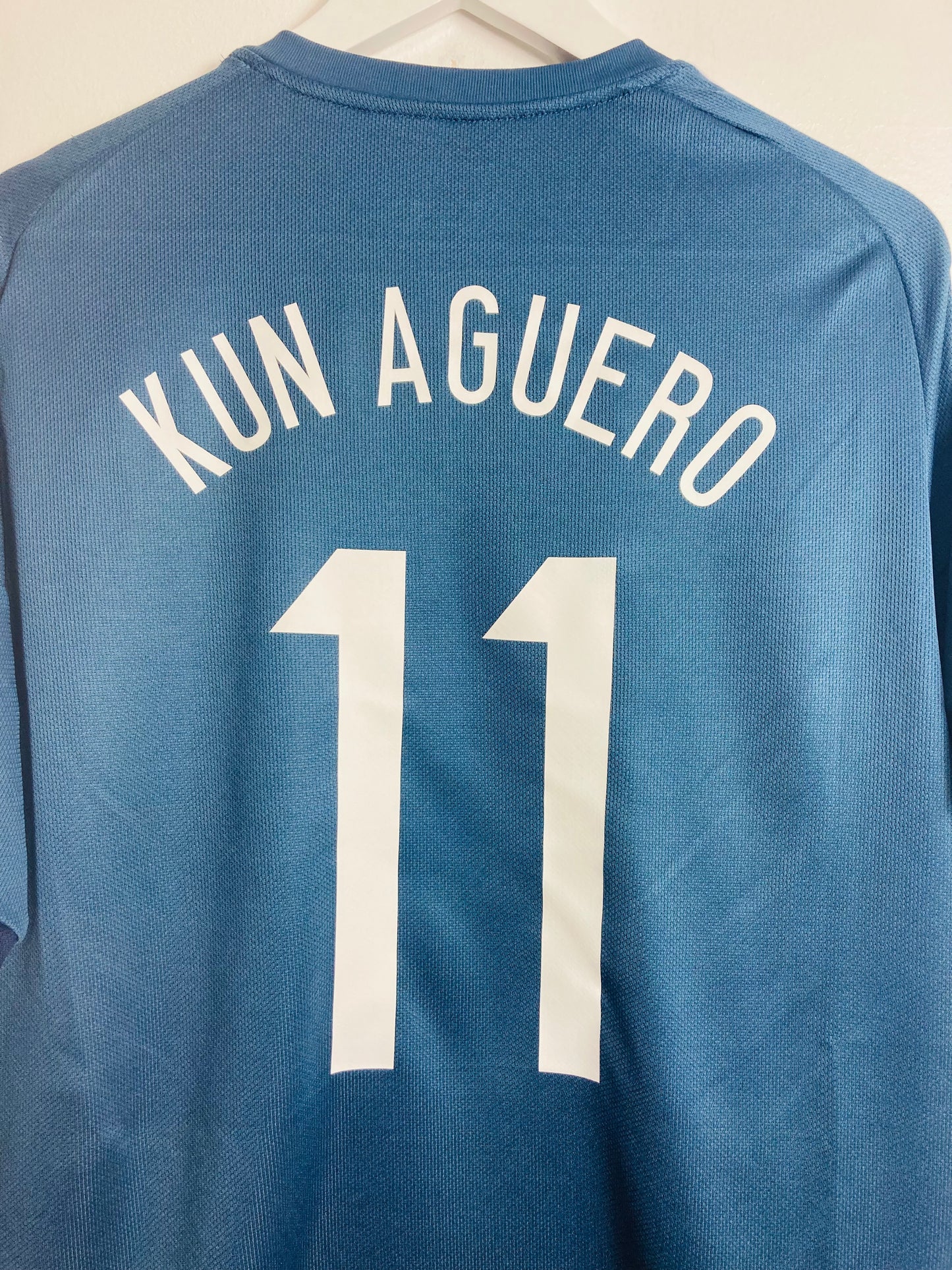 Argentina away football shirt
2015/16 Aguero XL