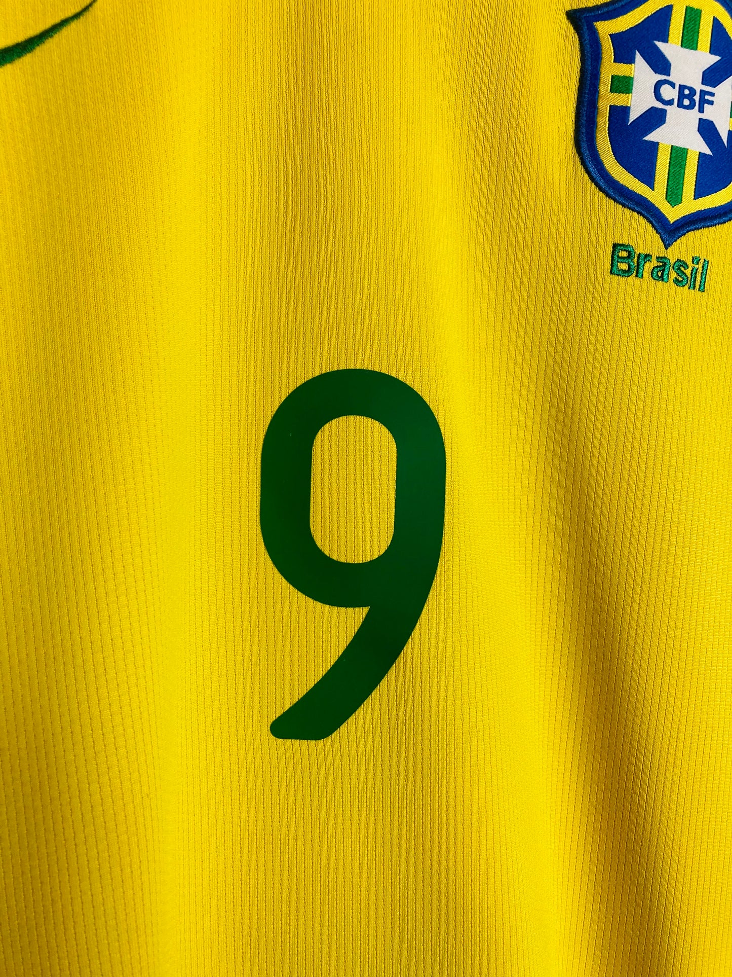 Brazil home football shirt
2008/10 Adriano Large