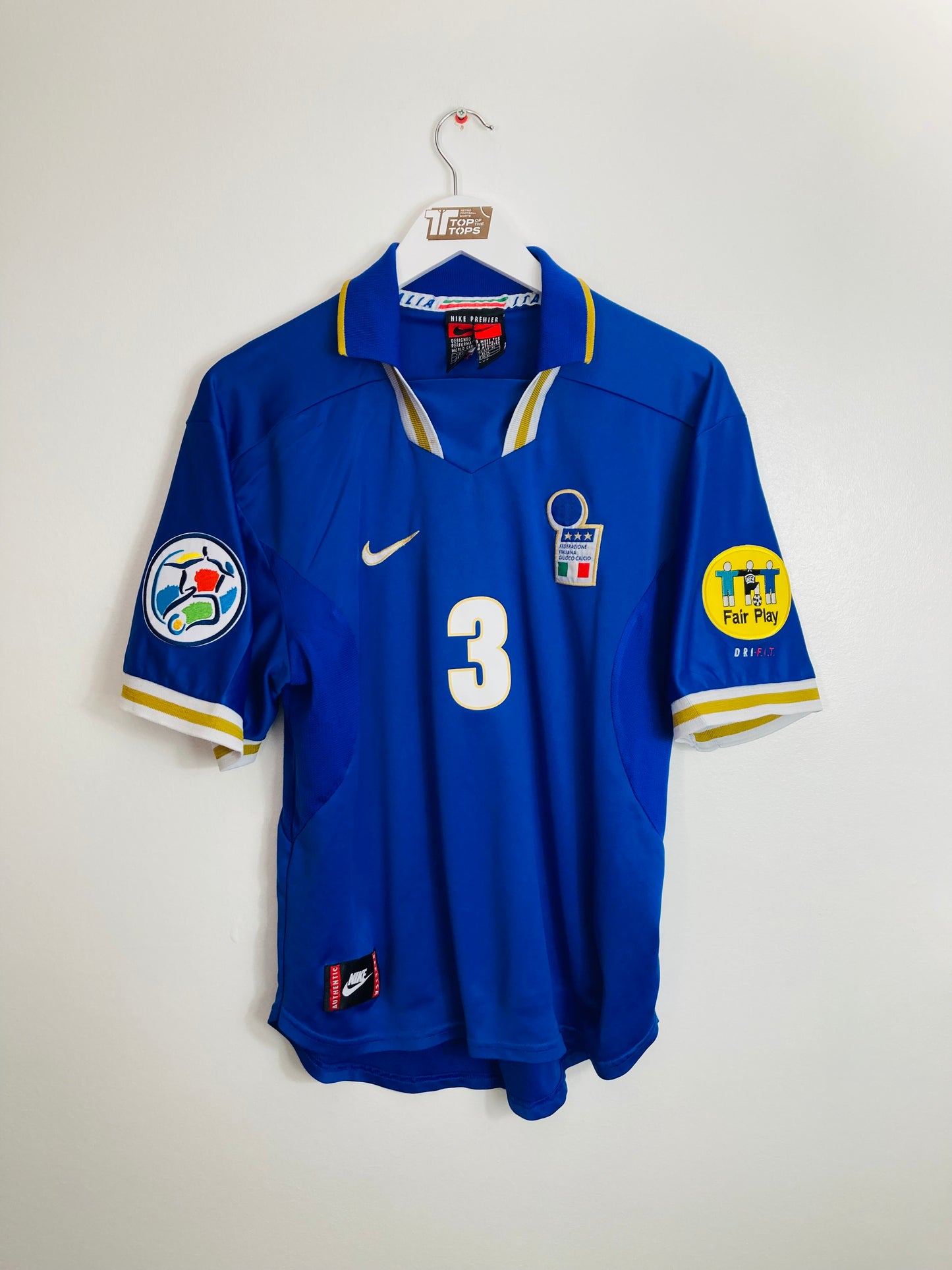 Italy home football shirt Euro 1996 Maldini Medium fit