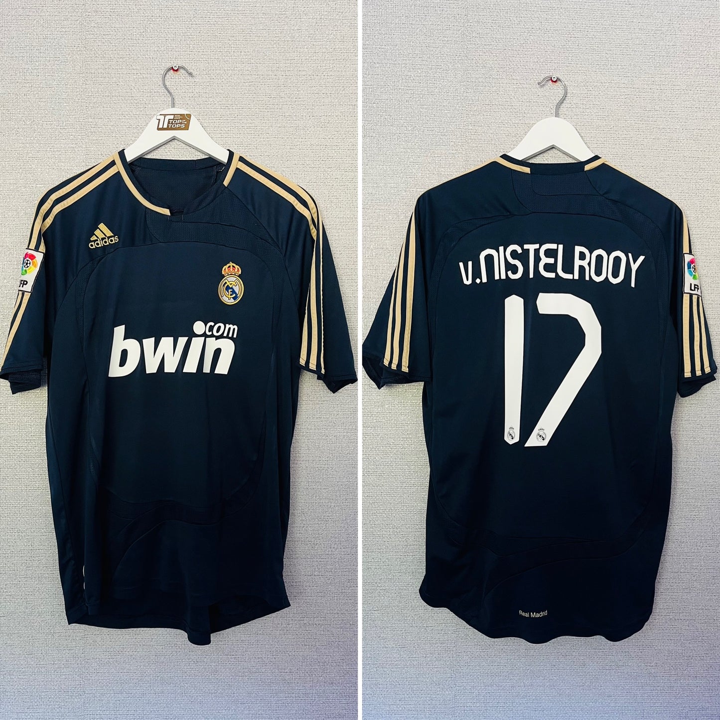 Real Madrid away football shirt
2007/08 Van Nistelrooy Medium