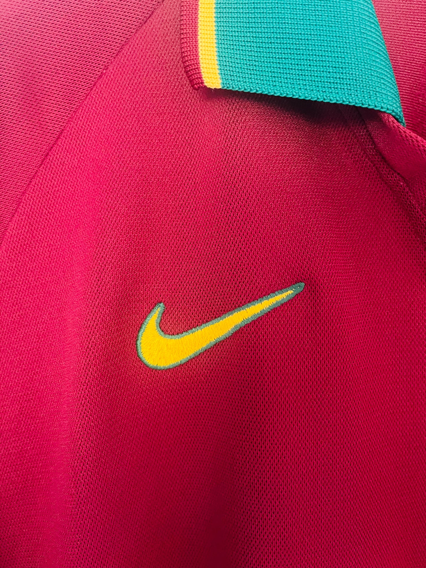 Portugal home football shirt 1997/98 Large